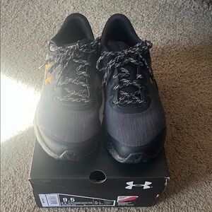 Under Armour W Charged Escape 3 Evo Athletic Shoes, Size 9.5